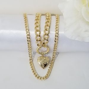 Heart Locket Choker/Necklace. Gold Plated. New